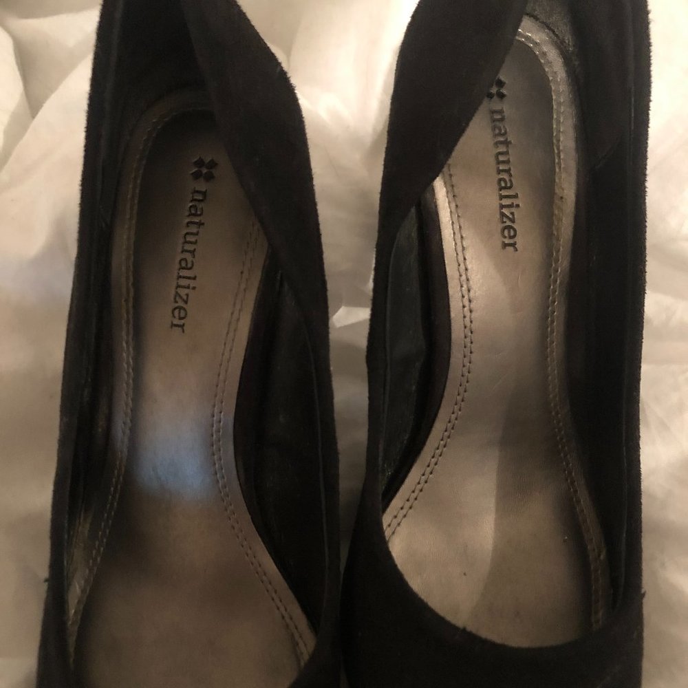 Naturalizer Heels - Picture 4 of 5